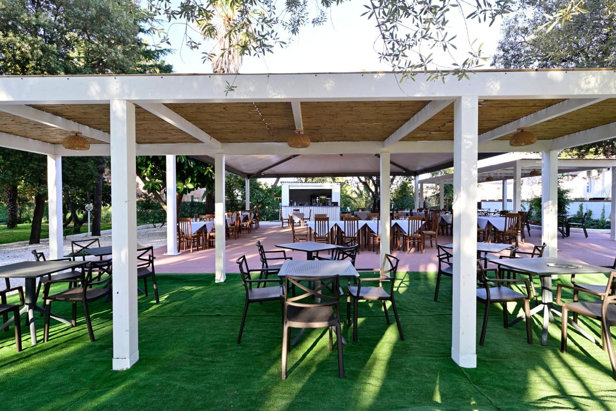 Villa Valentina Park Posada  Ngoại thất bức ảnh